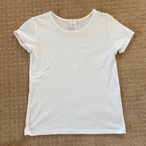 Euc White Hanna Tee! Size 150